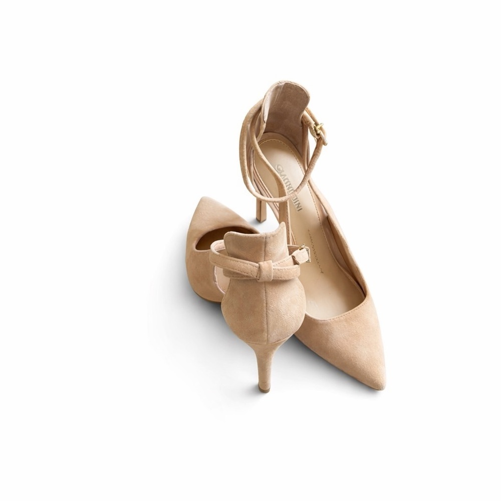 Gianni Bini 4 inch Nude Suede Pointed Toe Ankle Strap Heels Pumps Size 7.5 - Picture 2 of 4
